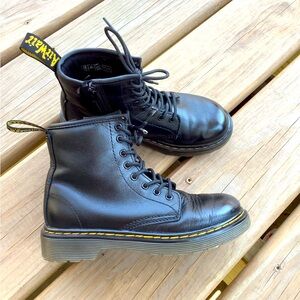 Dr.Martens genuine leather booties 🖤🖤